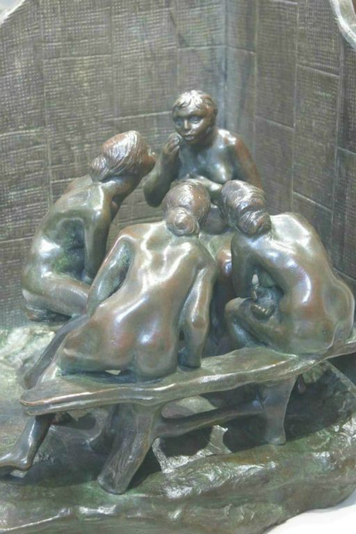 Les Causeuses (bronze)